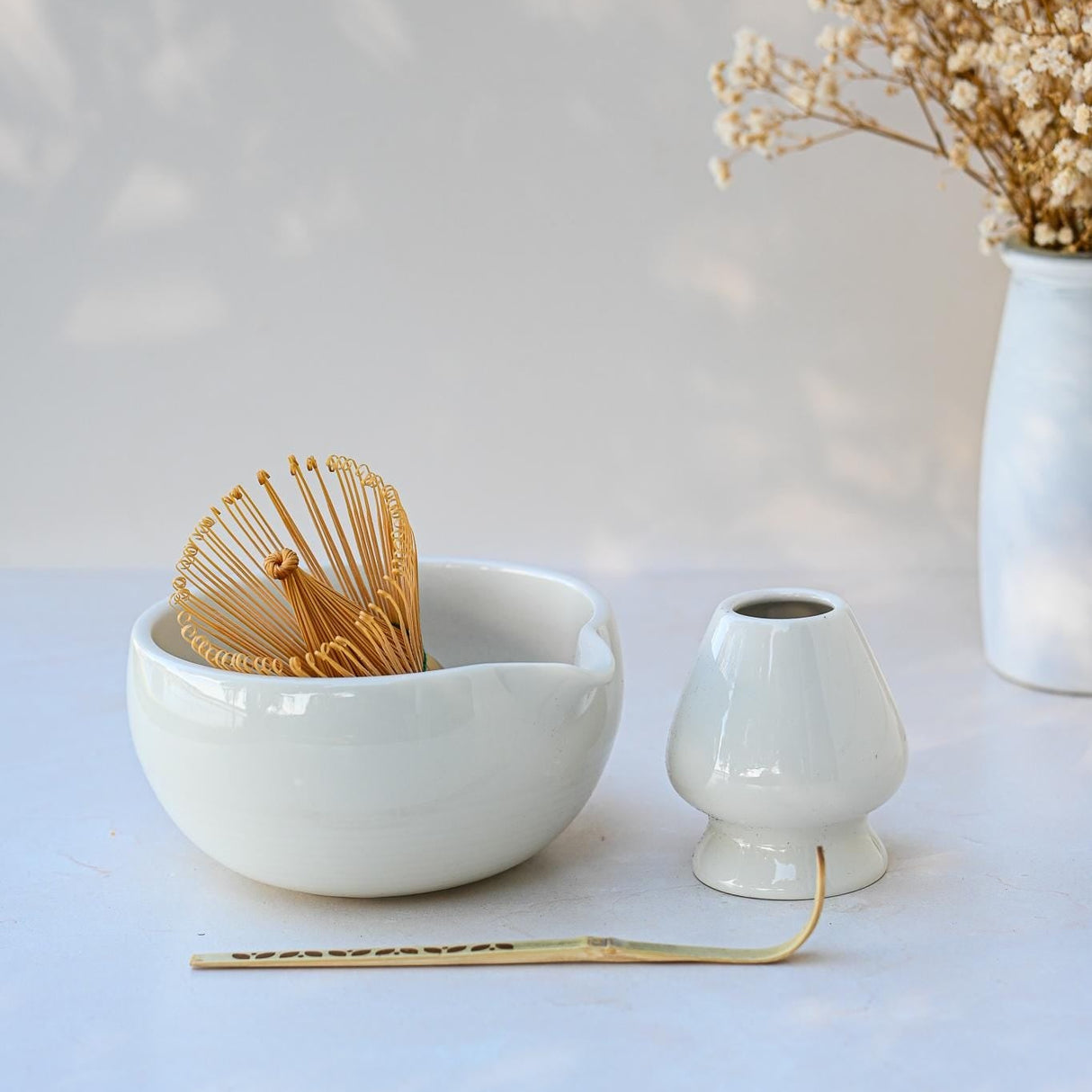 White Matcha Set - 16 oz Ceramic Matcha Bowl with Spout, Bamboo Whisk, Whisk Holder & Chashaku Spoon – Complete Matcha Gift Set