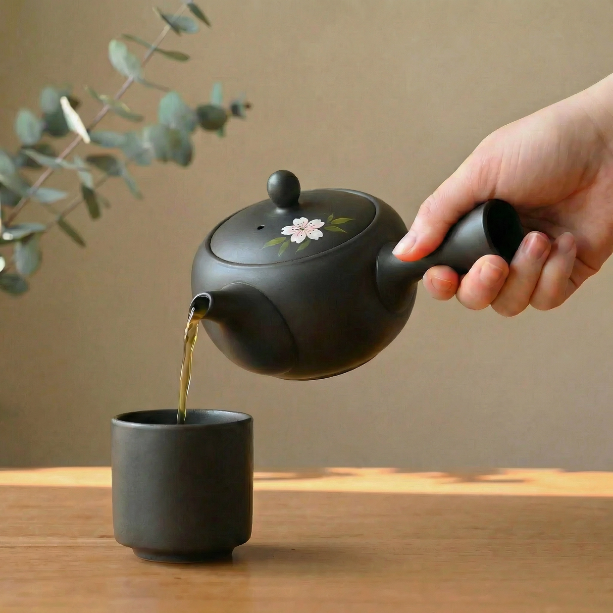 Handmade Dark Brown Pink Sakura Kyusu Teapot: Japanese Loose Leaf Tea Strainer (14.5 fl oz/430ml)