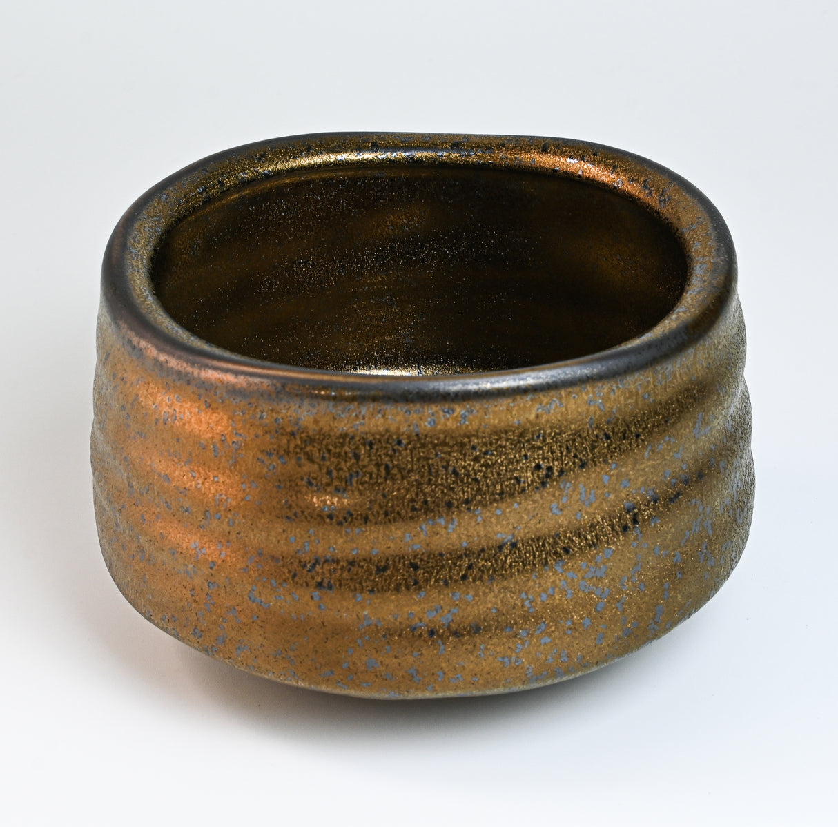 Bronze Ceramic Matcha Bowl 17 oz with Rolled Rim, Matcha Chawan for Whisking and Drinking, Tea Ceremony Bowl