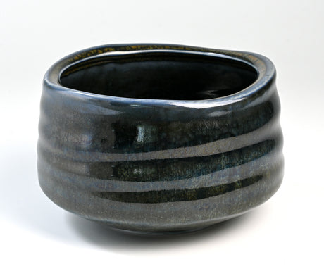 Deep Blue Ceramic Matcha Bowl 17 oz with Rolled Rim, Matcha Chawan for Whisking and Drinking, Tea Ceremony Bowl