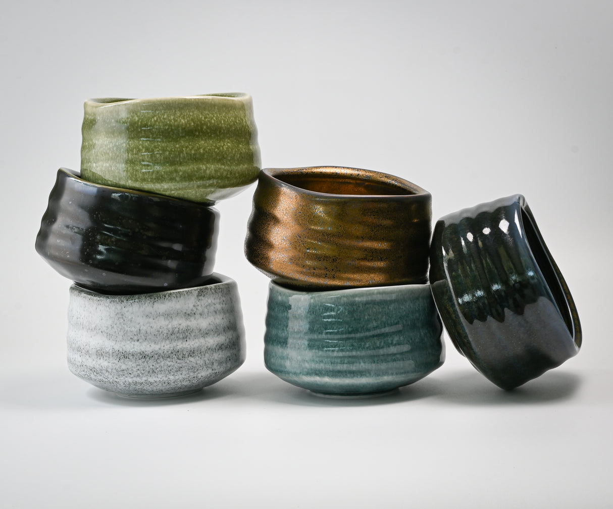 Black Ceramic Matcha Bowl 17 oz with Rolled Rim, Matcha Chawan for Whisking and Drinking, Tea Ceremony Bowl