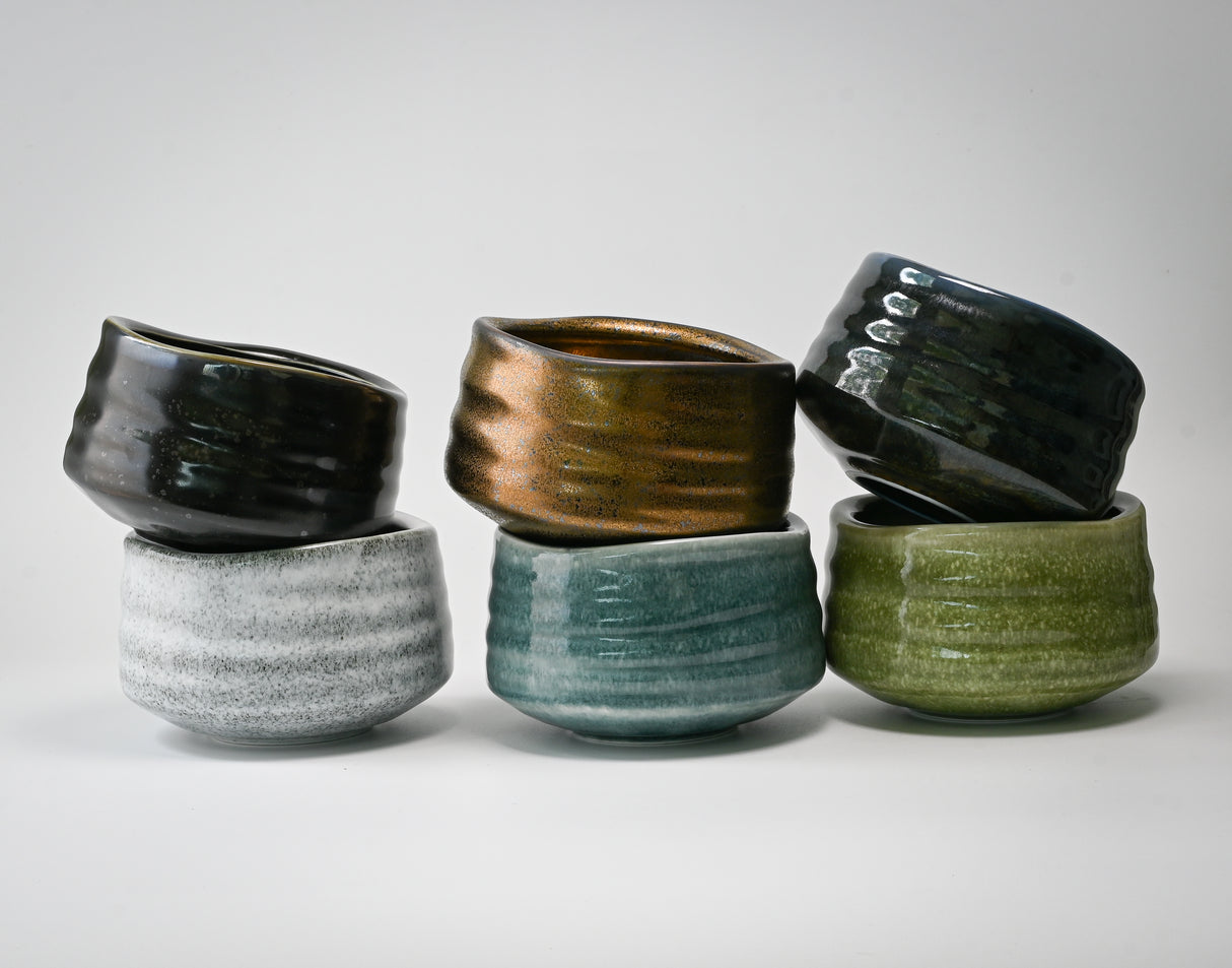 Green Ceramic Matcha Bowl 17 oz with Rolled Rim, Matcha Chawan for Whisking and Drinking, Tea Ceremony Bowl