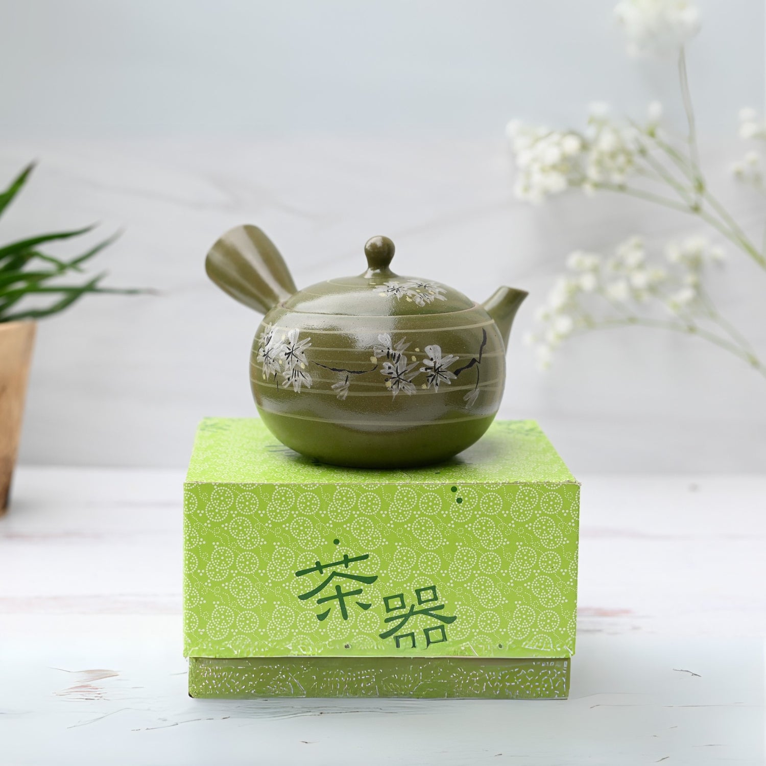 Green Kuysu with Flowers - Japanese Handmade Teapot with Premium