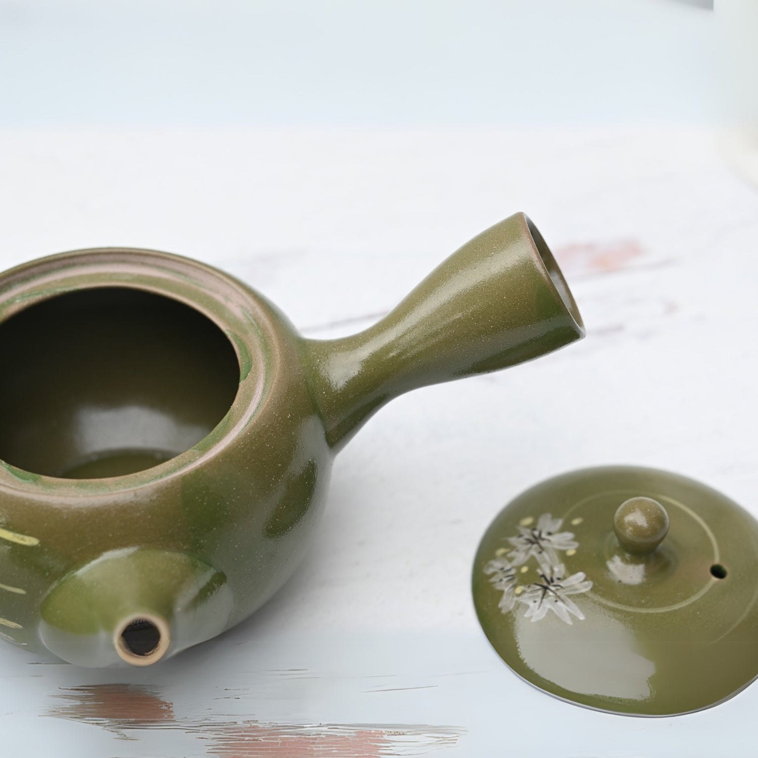 japanese kuysu with flowers