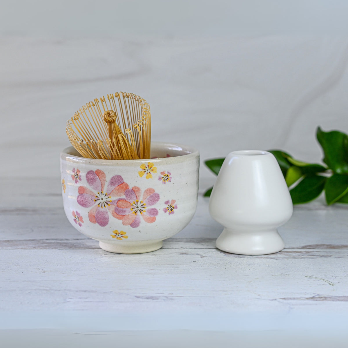 Japanese Sakura Ceramic Matcha Bowl Bamboo Matcha Whisk Whisk Holder Set