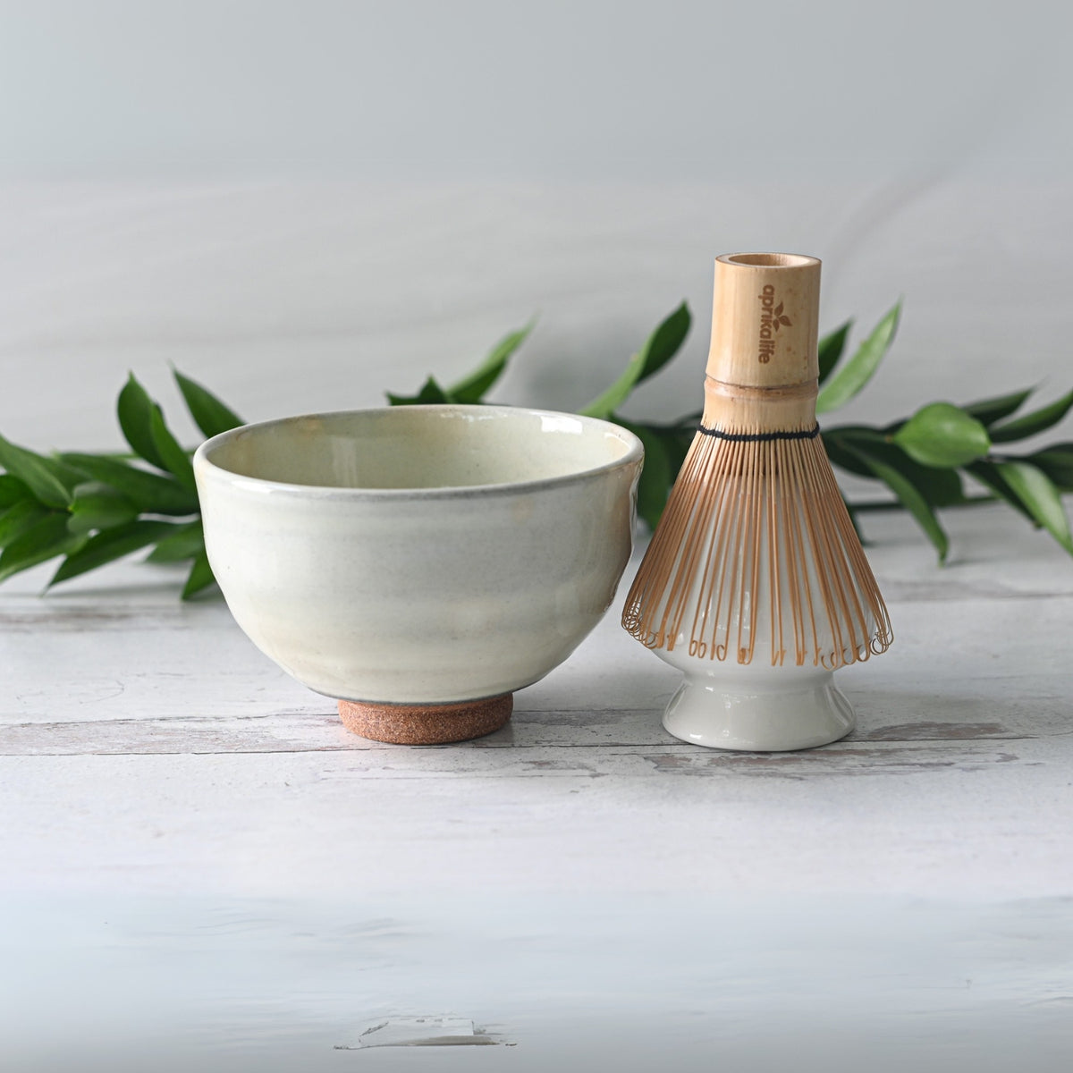 Kohiki Clay Matcha Bowl Bamboo Matcha Whisk Whisk Holder Set