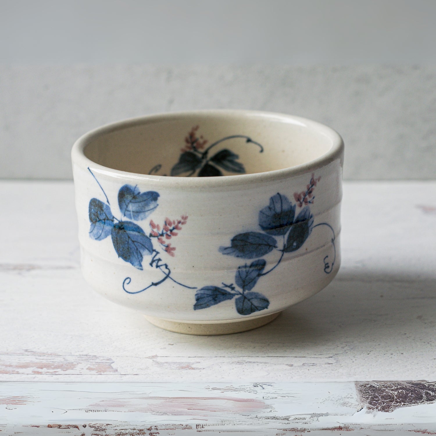 White Clay Kudzu Flowers Matcha Bowl – Aprika Life