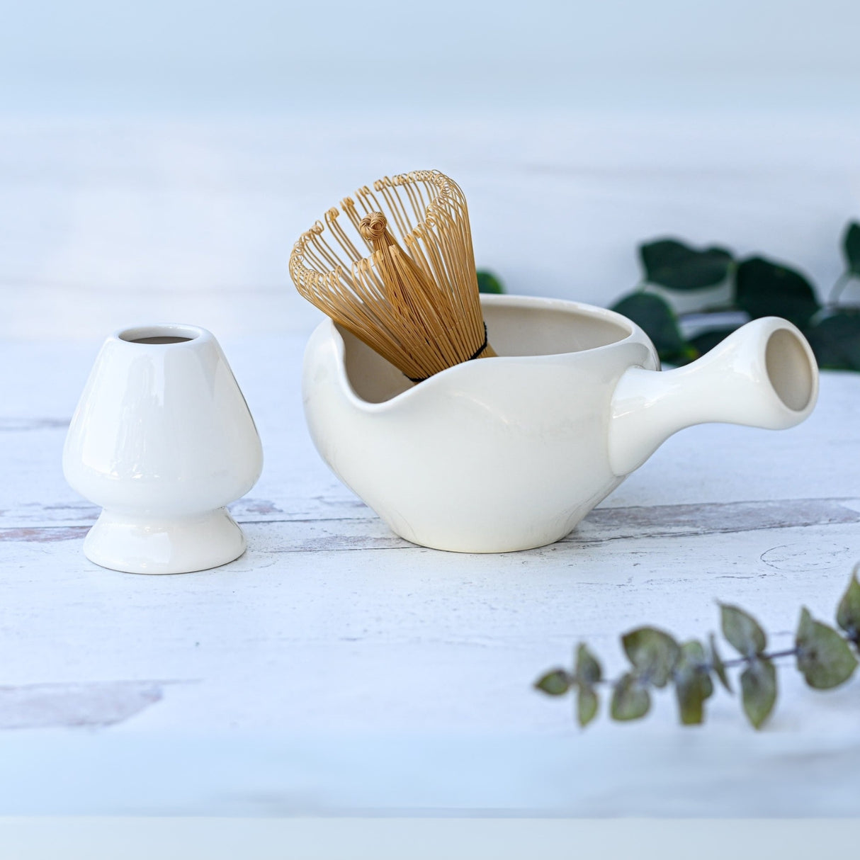 White Matcha Bowl with Spout Set