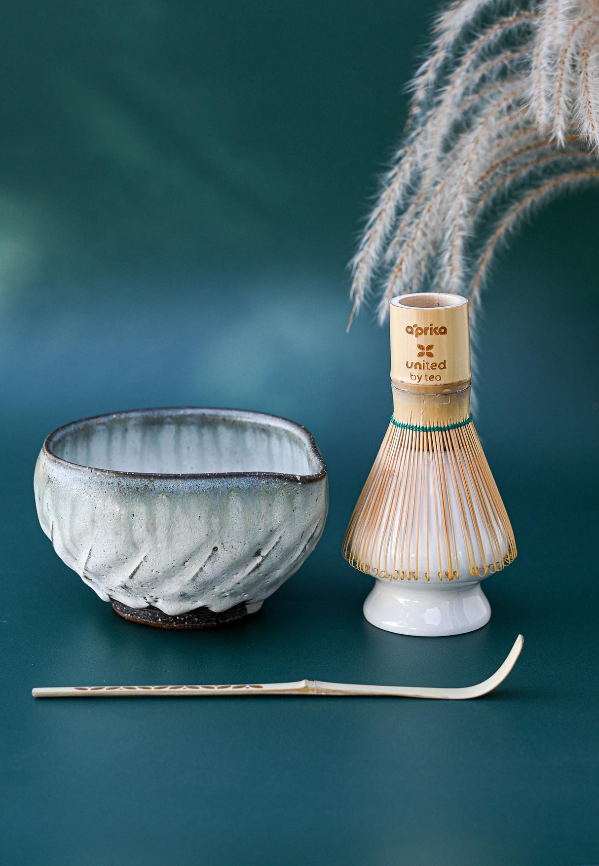 Japanese Matcha Set - 16 oz Ceramic Matcha Bowl with Spout, Bamboo Whisk, Whisk Holder & Chashaku Spoon – Complete Matcha Gift Set